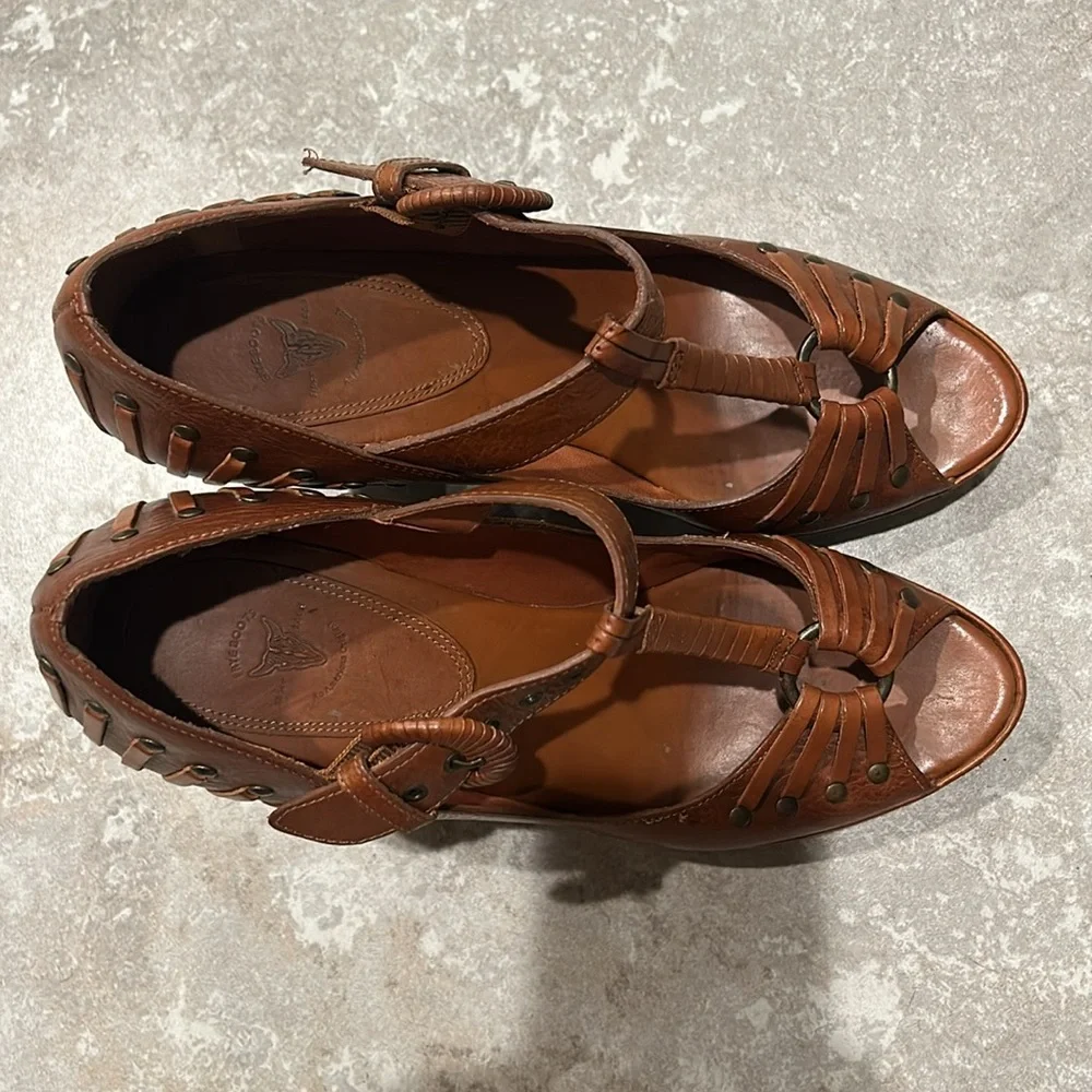 Rare Vintage Frye Studded Mary Jane Wedge/Platform Style Heels w/Brass Ring 10